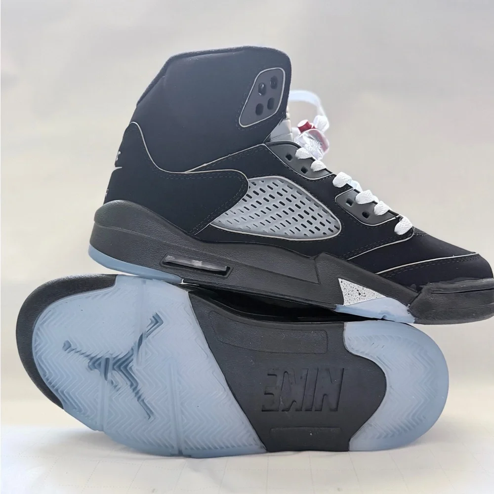 Nike bold black